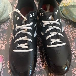 New Balance mens 4040 V5 Metal Baseball Shoe